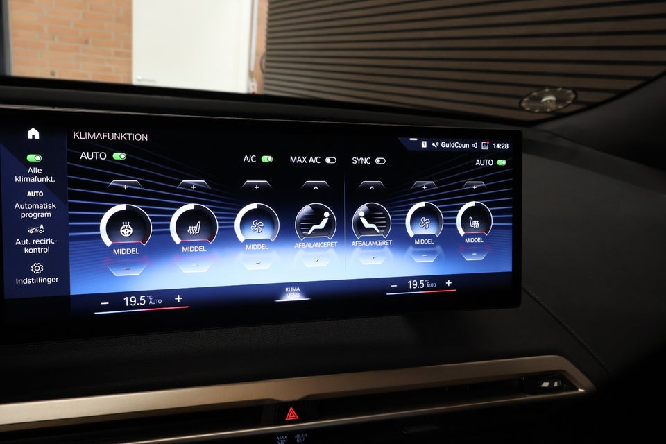 BMW iX xDrive40 Fully Charged 5d