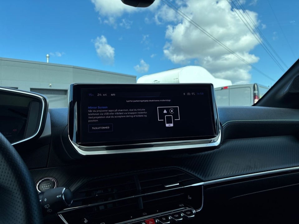 Peugeot e-208 54 GT 5d