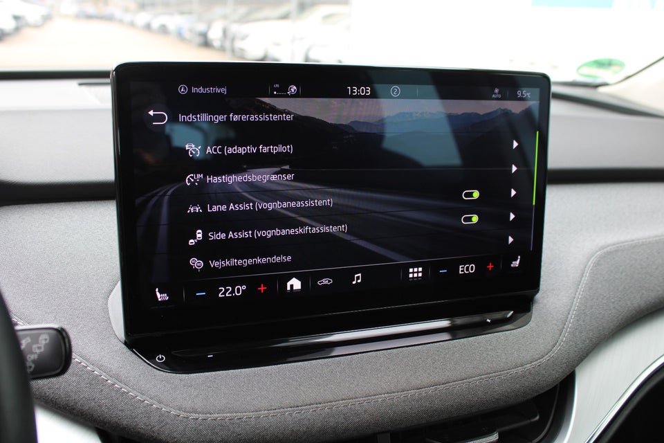 Skoda Enyaq 60 iV Loft 5d