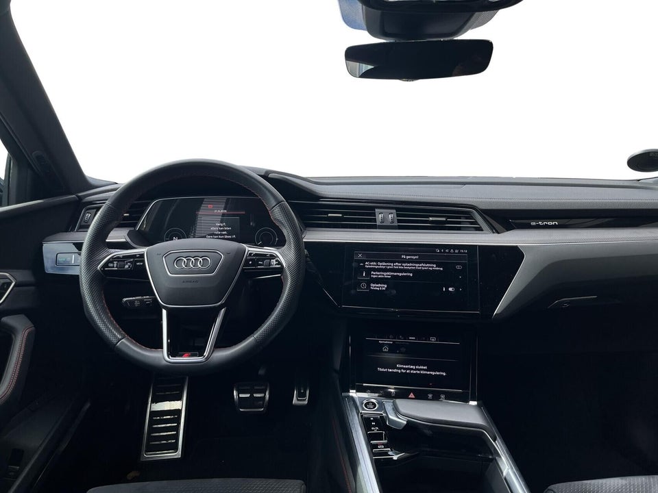 Audi Q8 e-tron 55 S-line quattro 5d