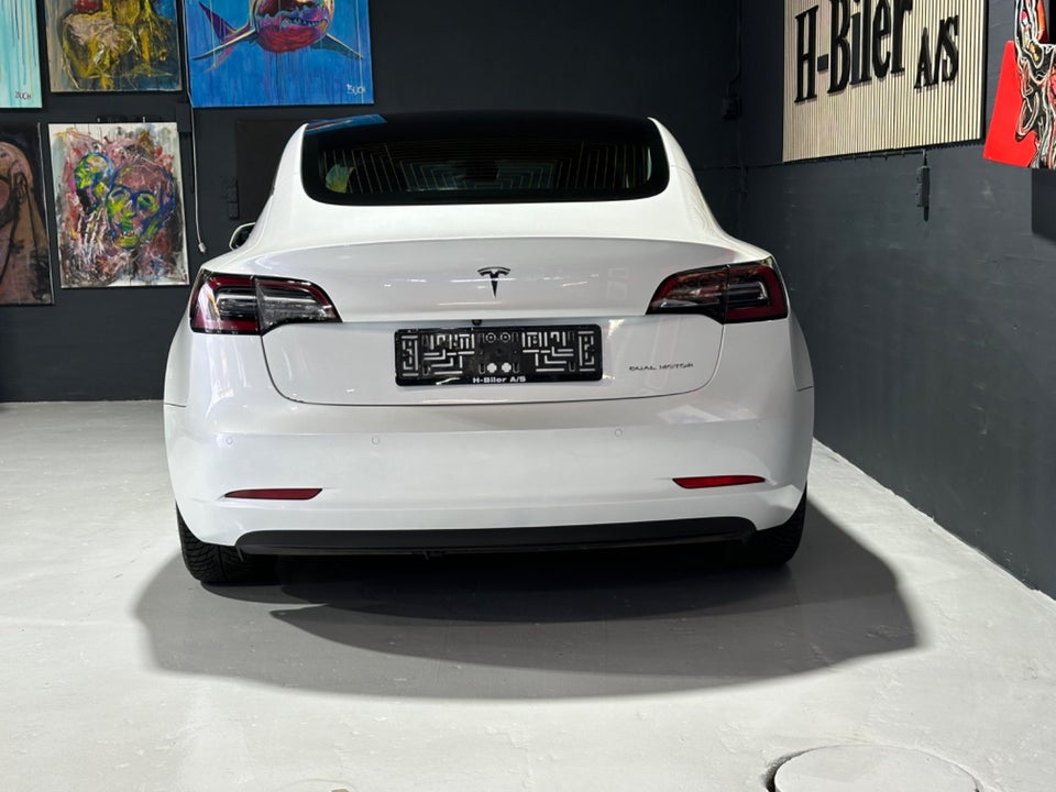 Tesla Model 3 Long Range AWD 4d