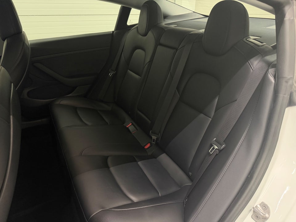 Tesla Model 3 Long Range AWD 4d