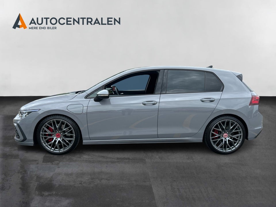 VW Golf VIII 1,4 GTE DSG 5d