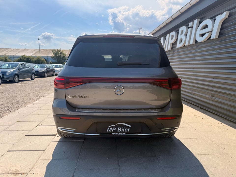 Mercedes EQB250+ Progressive 5d