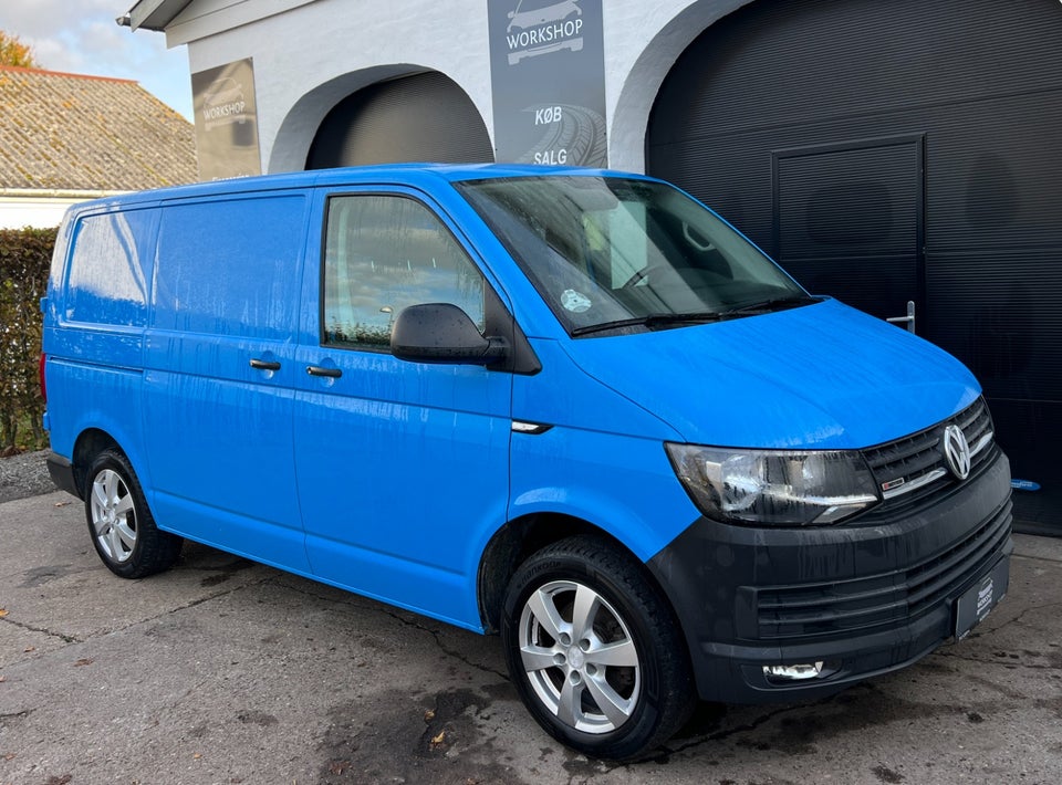 VW Transporter 2,0 TDi 180 Kassevogn DSG 4Motion kort