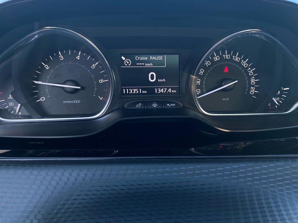 Peugeot 2008 1,2 e-THP 110 Edition+ 5d