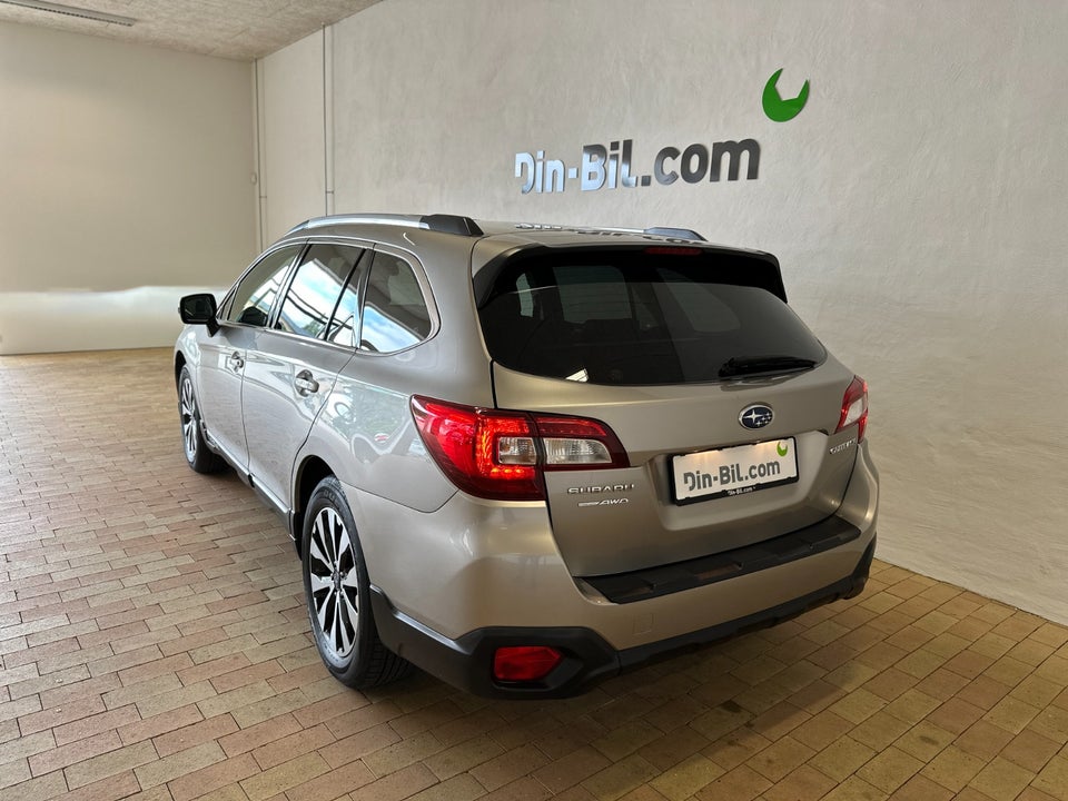 Subaru Outback 2,5 Summit CVT 5d