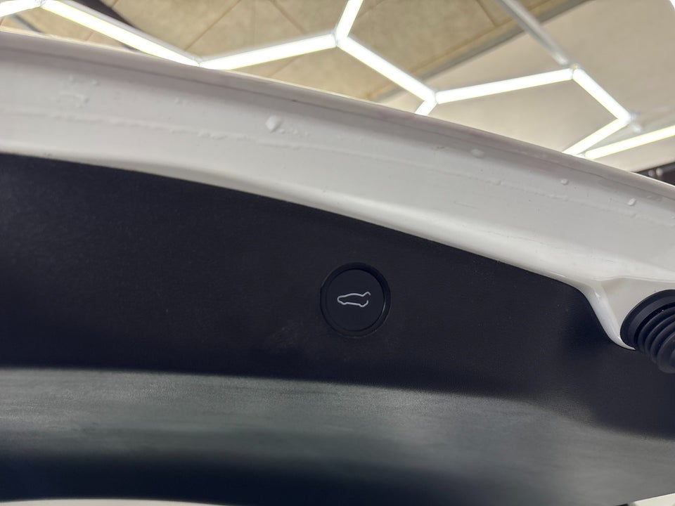 Tesla Model 3 Long Range AWD 4d