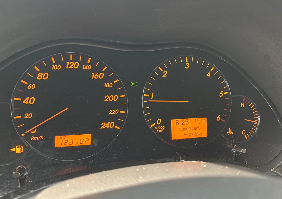 Toyota Avensis 2,0 D-4D Sol stc. 5d