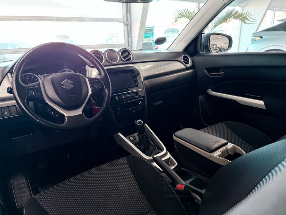 Suzuki Vitara 1,6 Active 5d