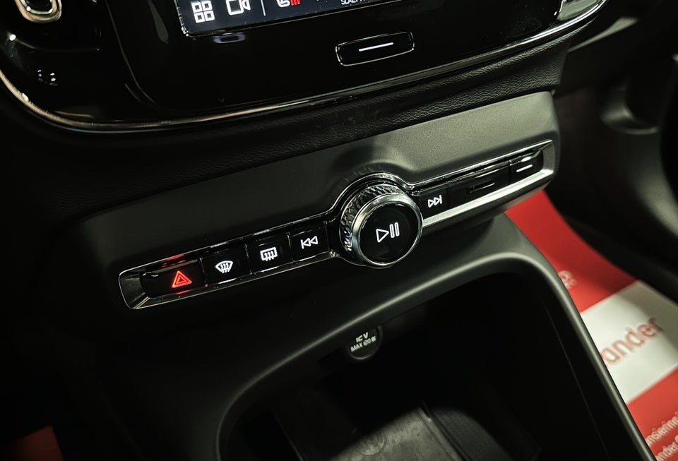 Volvo XC40 ReCharge Extended Range Plus 5d