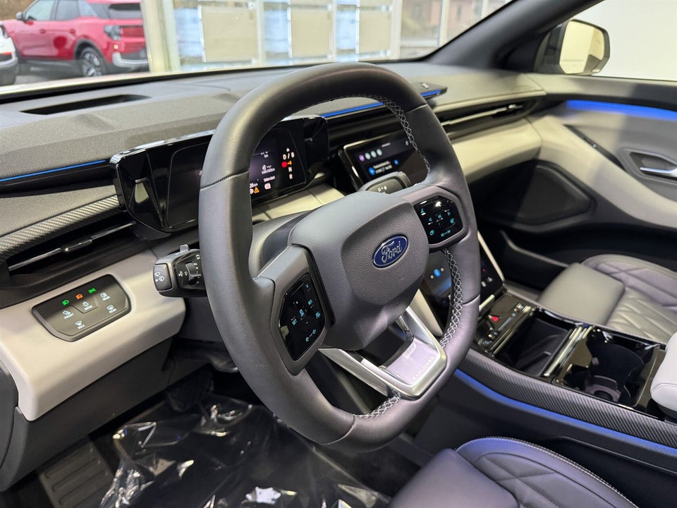 Ford Explorer 82 Premium Extended Range 5d