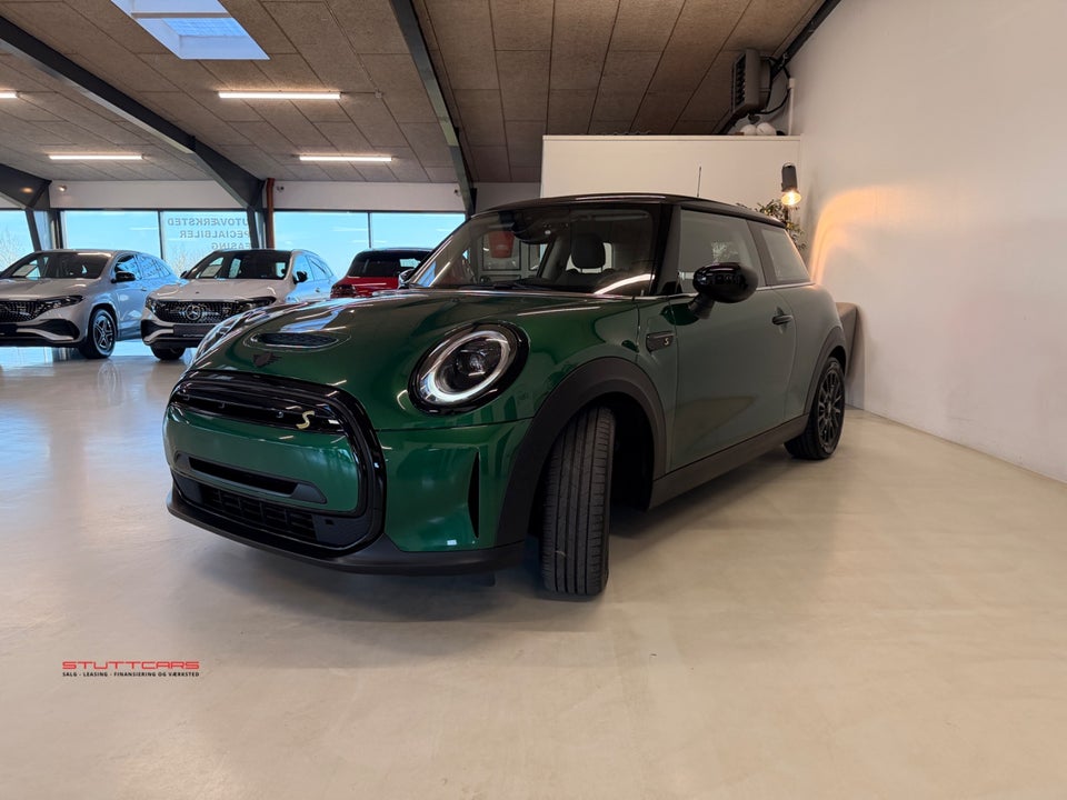 MINI Cooper SE Classic Trim 3d