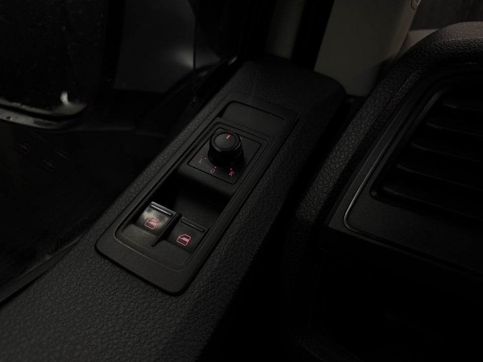 VW Transporter 2,0 TDi 150 Kassevogn DSG lang