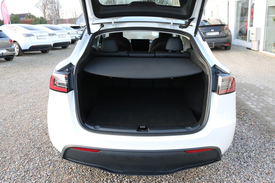 Tesla Model Y Long Range AWD 5d
