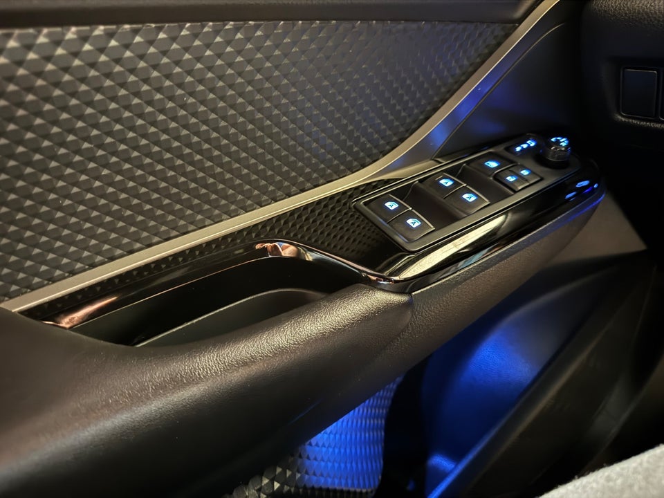 Toyota C-HR 1,8 Hybrid C-ULT CVT 5d