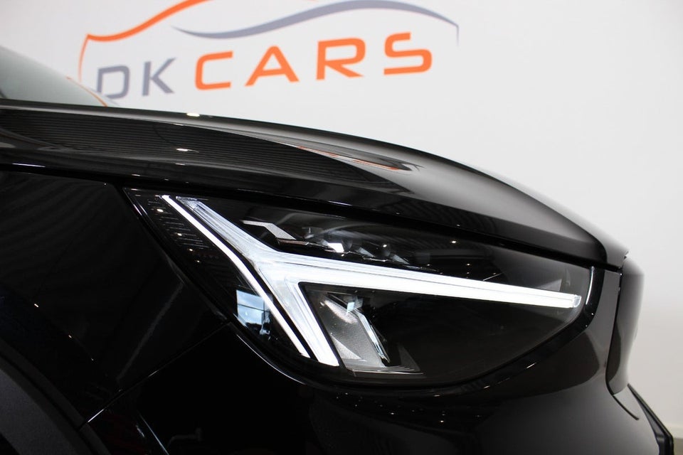 Volvo XC40 ReCharge Extended Range Plus 5d