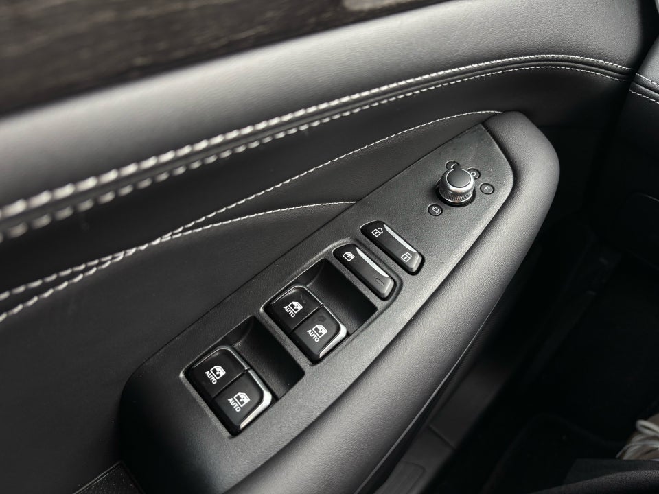 Navor E5 1,5 PHEV Rock 5d