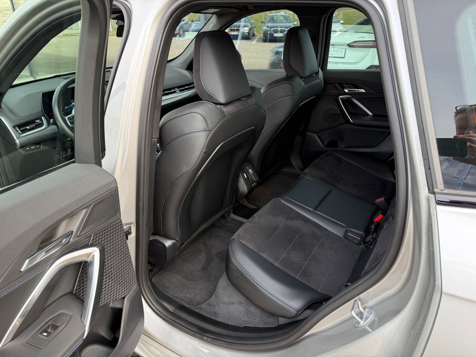 BMW iX1 eDrive20 M-Sport 5d