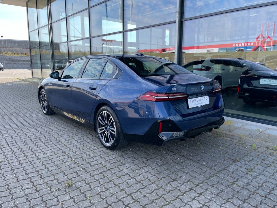BMW i5 eDrive40 M-Sport 4d