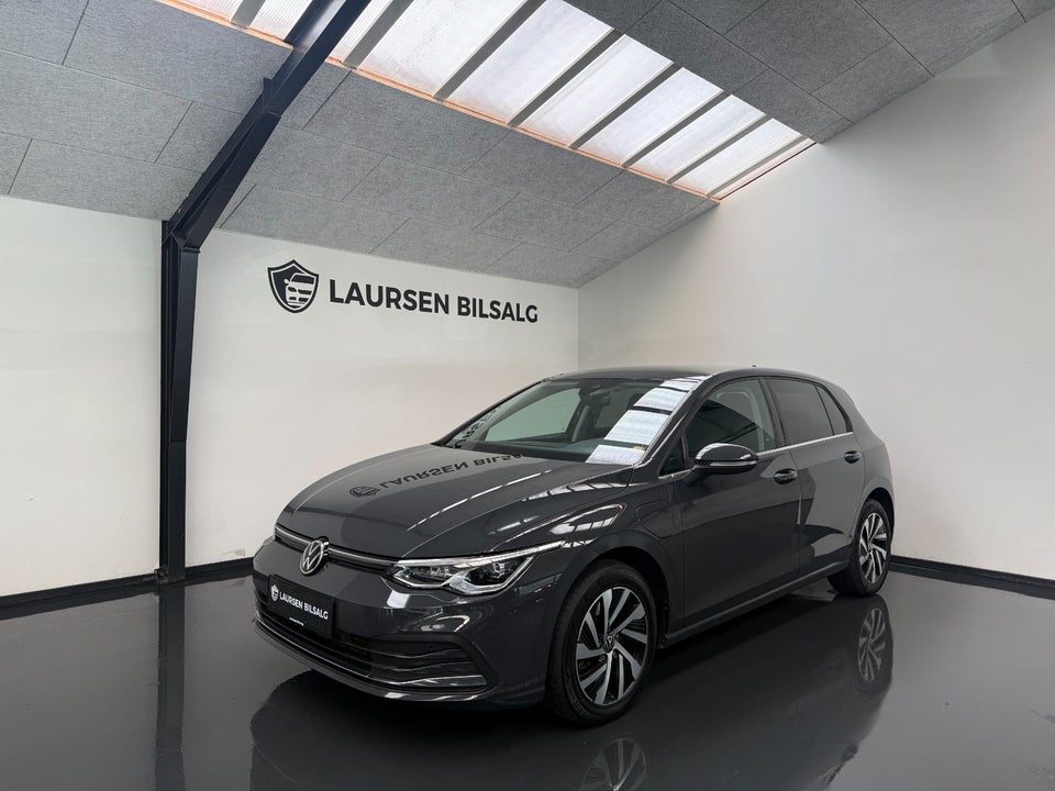 VW Golf VIII 1,4 eHybrid DSG 5d