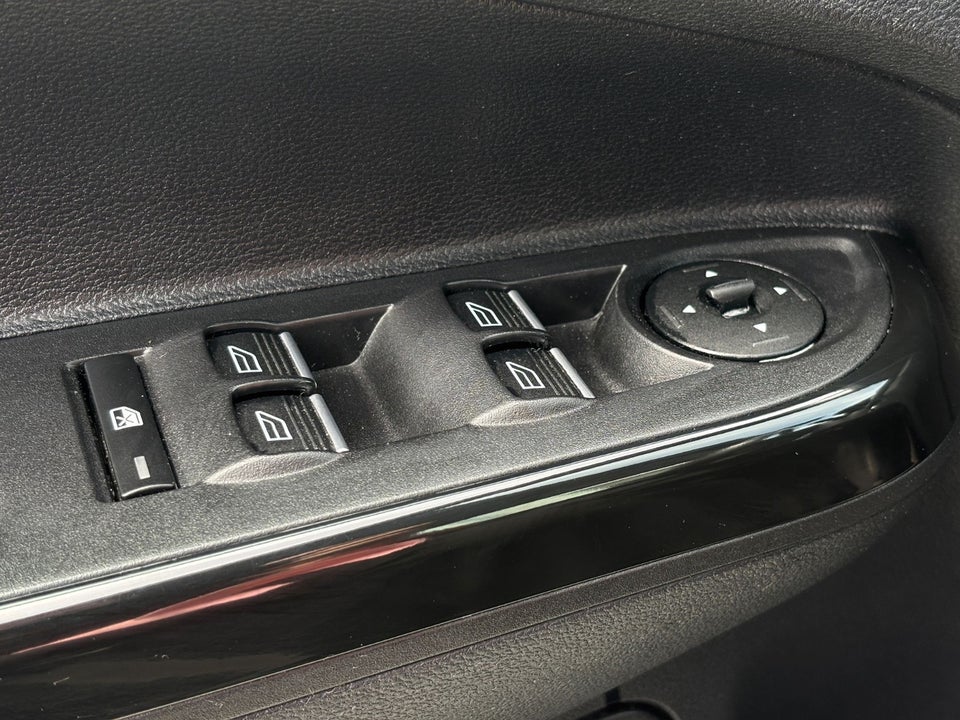 Ford B-MAX 1,0 SCTi 100 Titanium 5d