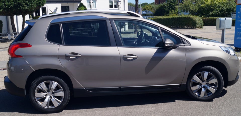 Peugeot 2008 1,2 VTi 82 Allure 5d