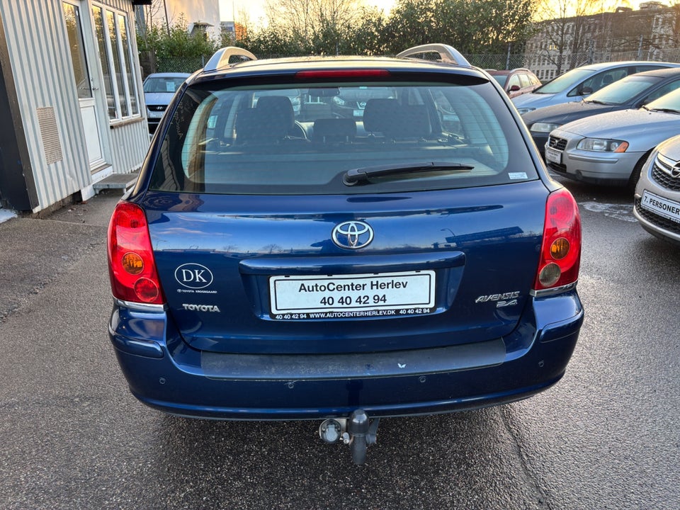 Toyota Avensis 2,4 Sol stc. aut. 5d