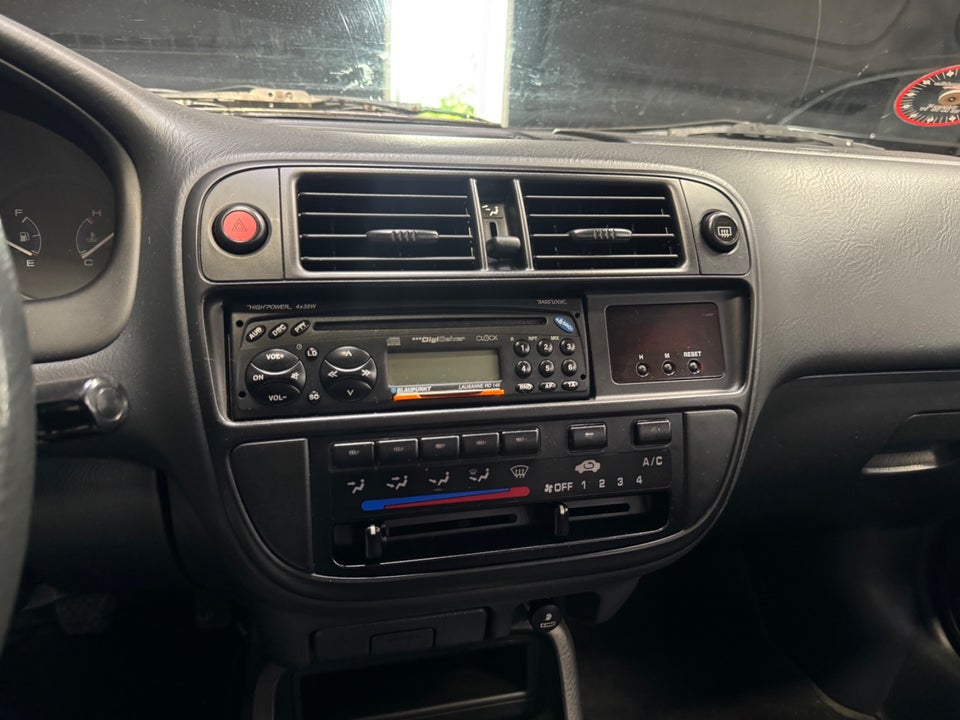 Honda Civic 1,4i S 4d