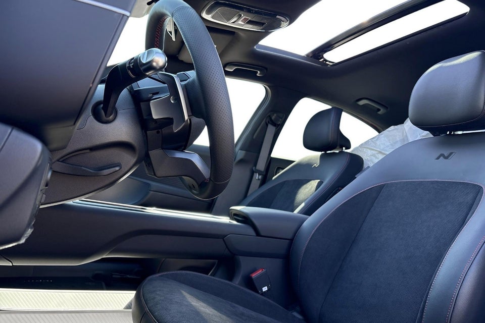 Hyundai Ioniq 6 84 N Line+ 4d