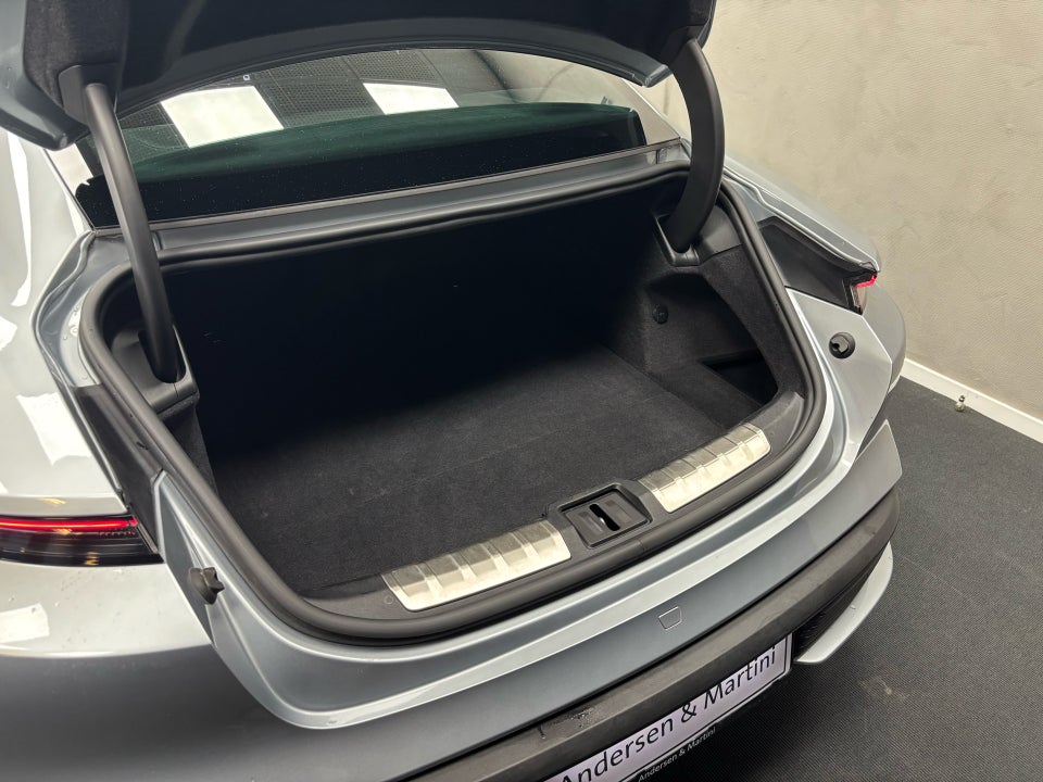 Porsche Taycan Turbo Performance+  4d