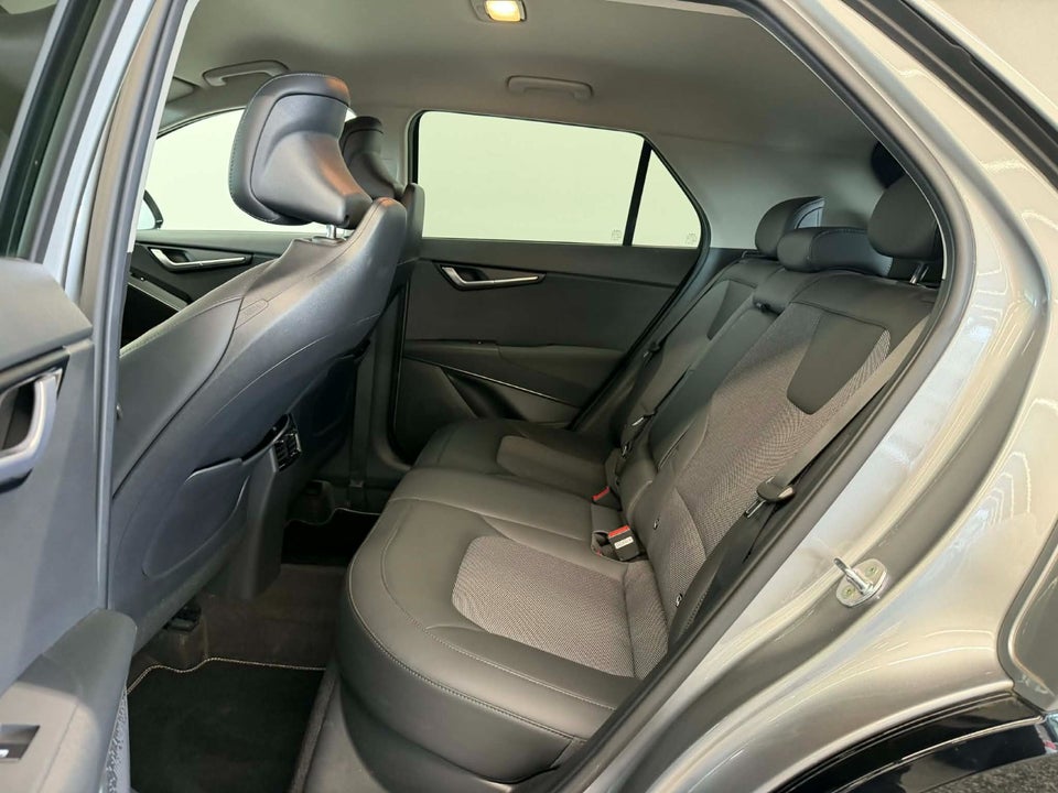 Kia Niro 1,6 PHEV Prestige DCT 5d