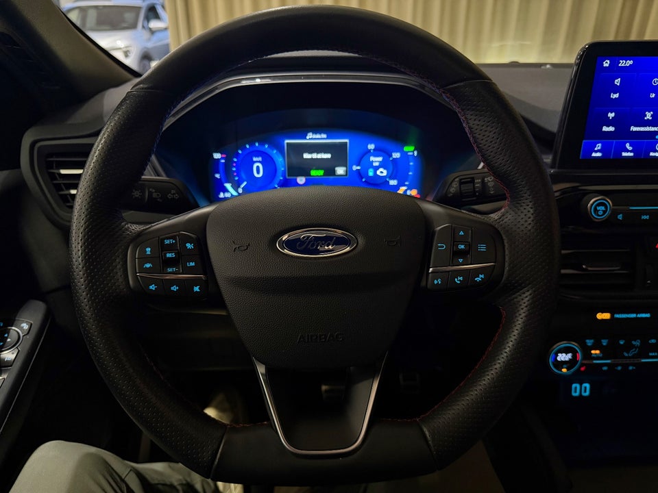 Ford Kuga 2,5 HEV ST-Line X CVT 5d