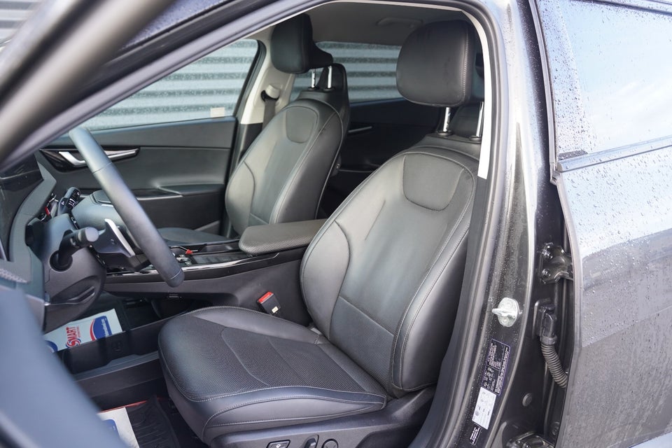 Kia EV6 77 Long Range Upgrade 5d