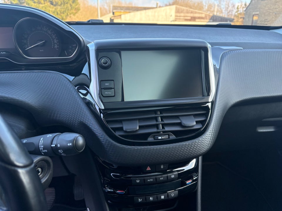 Peugeot 2008 1,6 BlueHDi 100 Allure 5d