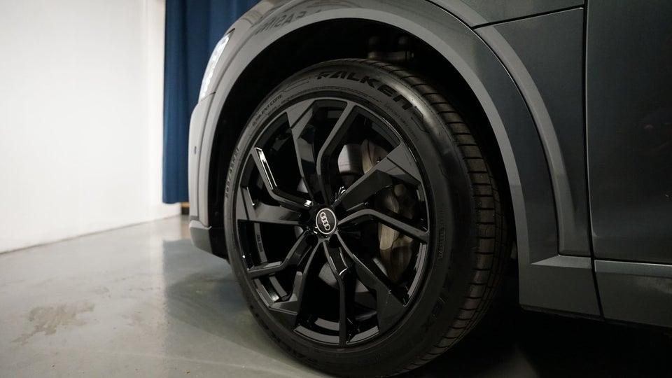 Audi e-tron 55 S-line quattro 5d