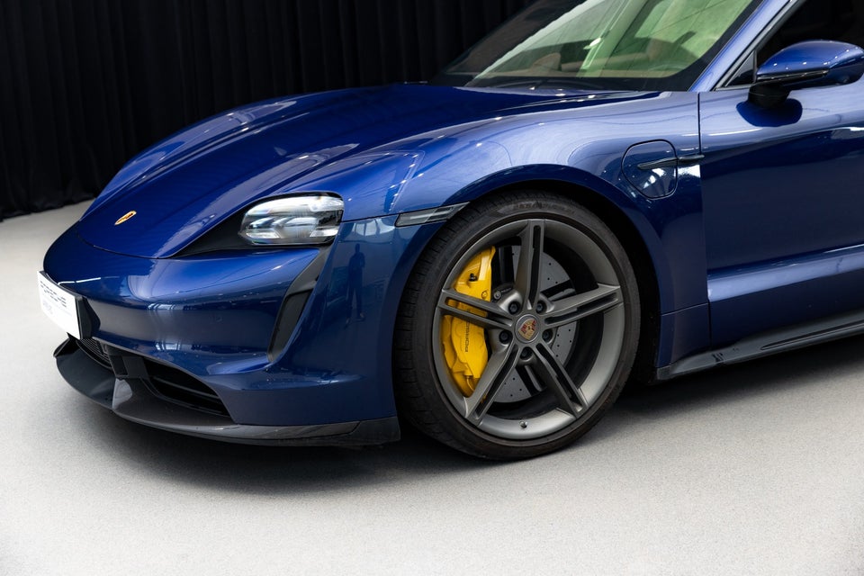 Porsche Taycan Turbo S Performance+  4d