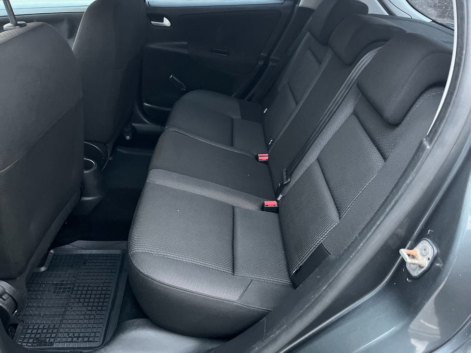 Peugeot 207 1,6 HDi 92 Active 5d