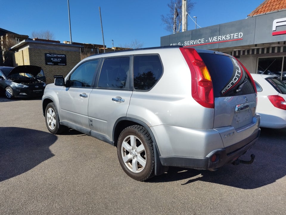 Nissan X-Trail 2,5 SE CVT 4x4 Van 5d
