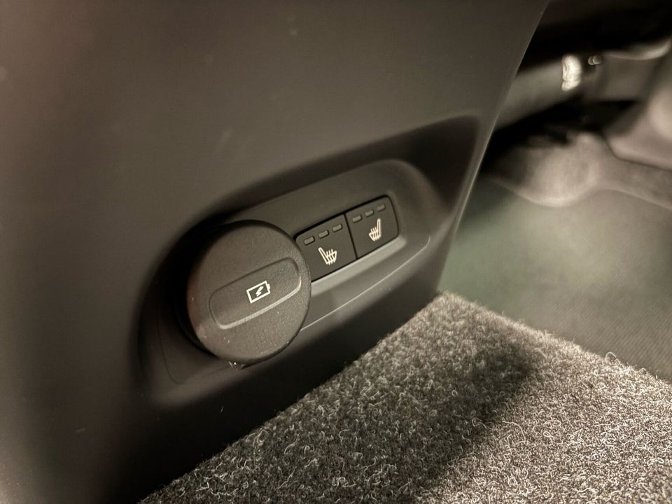 Volvo XC40 ReCharge Twin Ultimate 5d