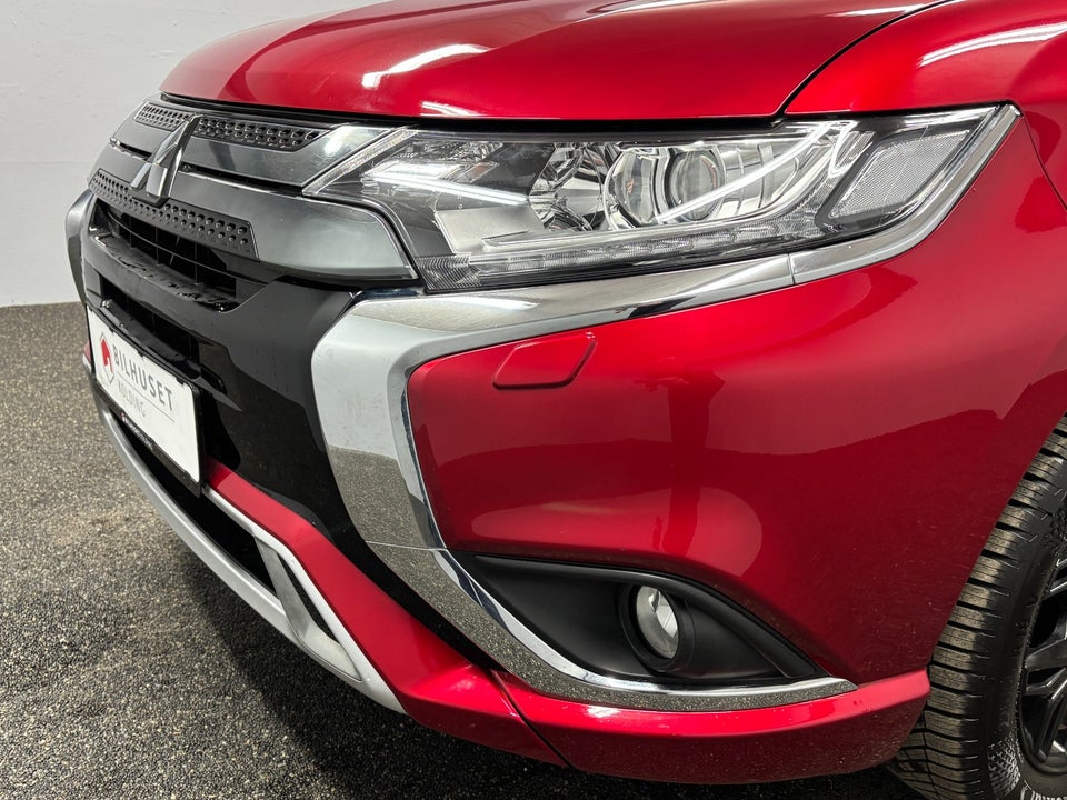 Mitsubishi Outlander 2,4 PHEV Inform+ CVT 4WD 5d