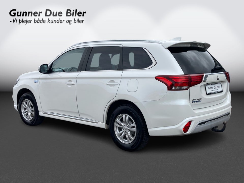 Mitsubishi Outlander 2,4 PHEV Inform+ CVT 4WD 5d