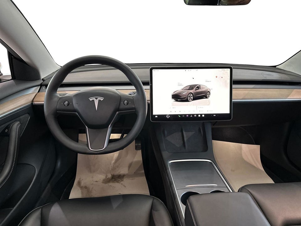 Tesla Model 3 Long Range RWD 4d