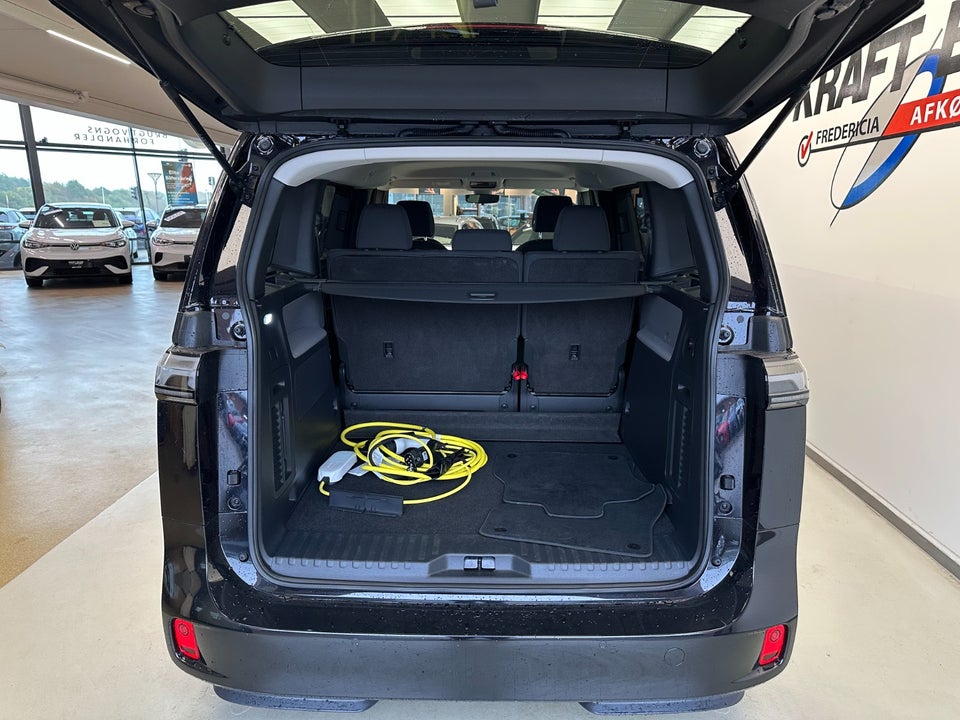 VW ID.Buzz 77 Pro SWB 5d