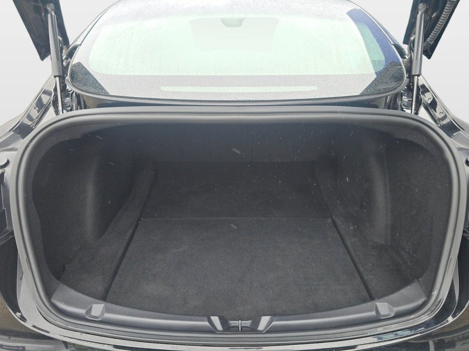 Tesla Model 3 Long Range AWD 4d