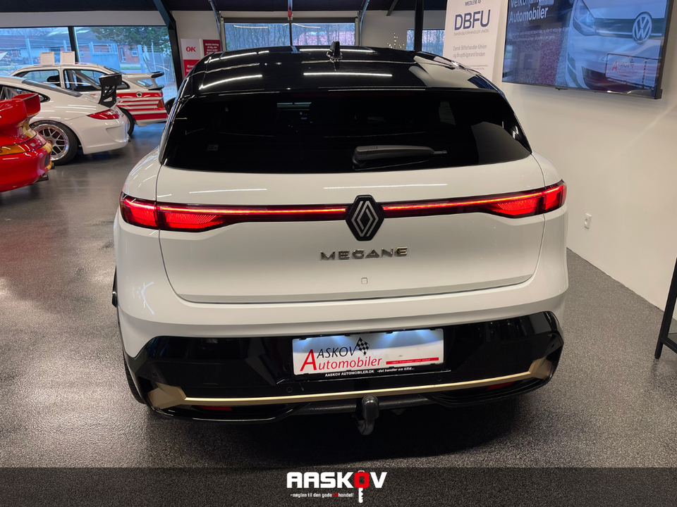 Renault Megane E-Tech 60 Iconic 5d