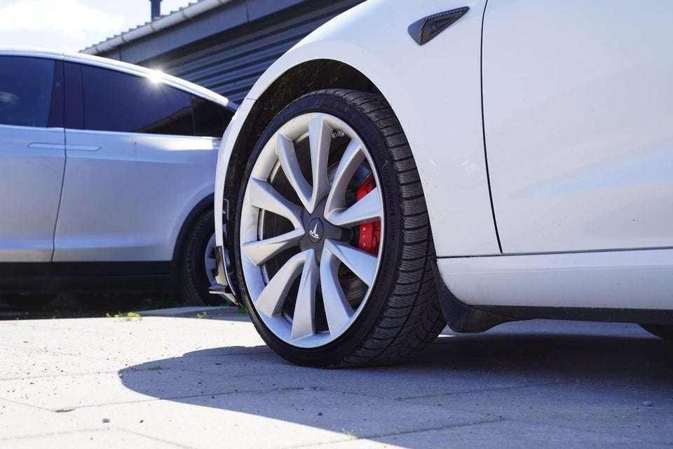 Tesla Model 3 Performance AWD 4d