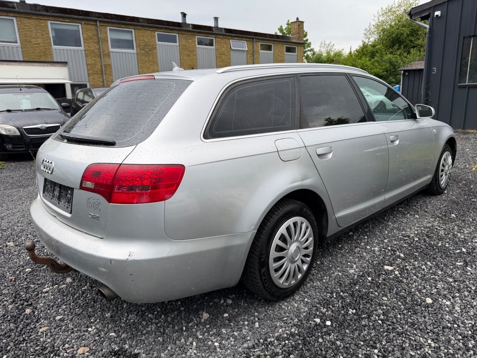 Audi A6 2,4 Avant quattro Tiptr. 5d