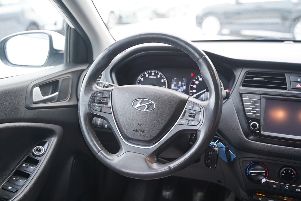 Hyundai i20 1,25 Elegance 5d