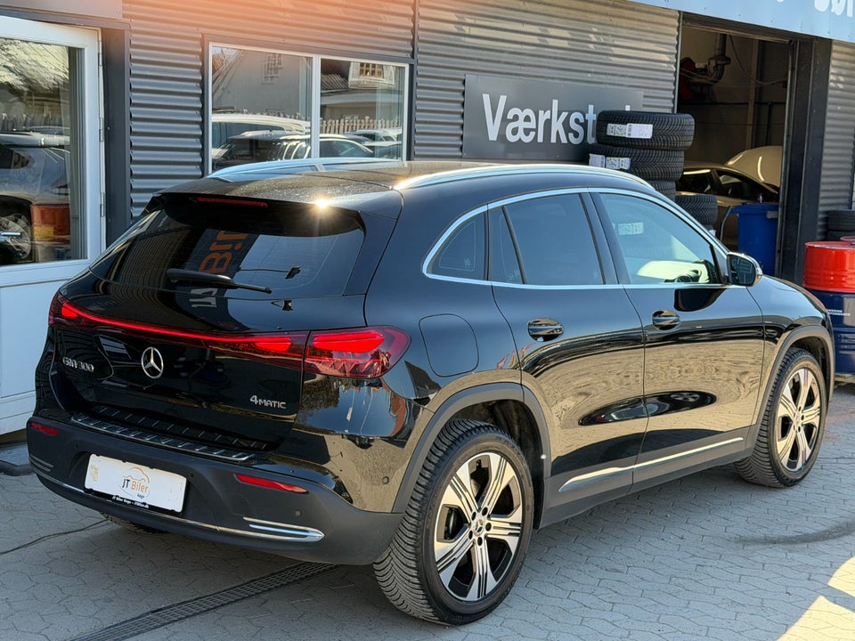 Mercedes EQA300 Progressive 4Matic 5d